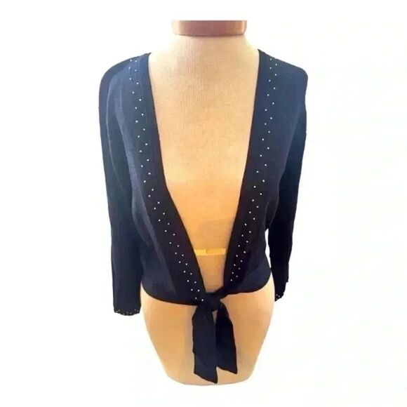 Delicate crop cardigan by Madison Leigh. Navy with beading sleeve & lapel - Picture 3 of 9